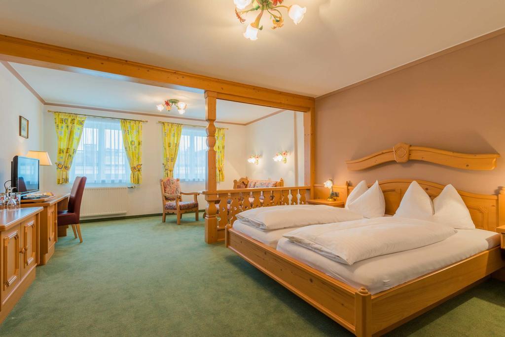 Posthotel Радщат Екстериор снимка